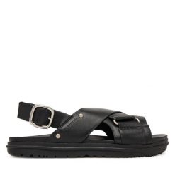 Sandały EMU Australia. Czarne sandały damskie Emu Australia, bez wzorów, bez obcasa, na płaskiej podeszwie, bez zapięcia. Za 469.99 zł.