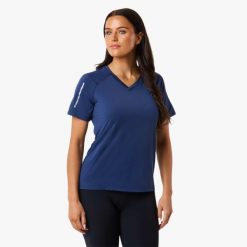 Koszulka → trening → damska → Swedemount → Core Training Tee → szybkoschnąca. Niebieskie bluzki damskie SWEDEMOUNT, bez wzorów, z syntetyku, sportowe, bez kołnierzyka, bez ramiączek. Za 57.00 zł.