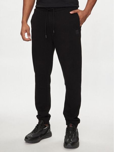 Boss Spodnie dresowe Sestart 50509303 Czarny Regular Fit. Czarne spodnie sportowe męskie Boss, m, bez wzorów, z bawełny. Za 479.99 zł.
