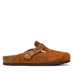 Klapki Birkenstock. Brązowe klapki damskie Birkenstock, bez wzorów, bez obcasa, bez zapięcia. Za 719.99 zł.
