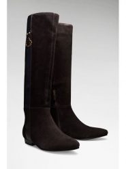 Guess Kozaki FLFA2N SUE11 Brązowy ciemny. Brązowe kozaki damskie Guess, z aplikacjami, bez obcasa, na płaskiej podeszwie, bez zapięcia. Za 824.99 zł.