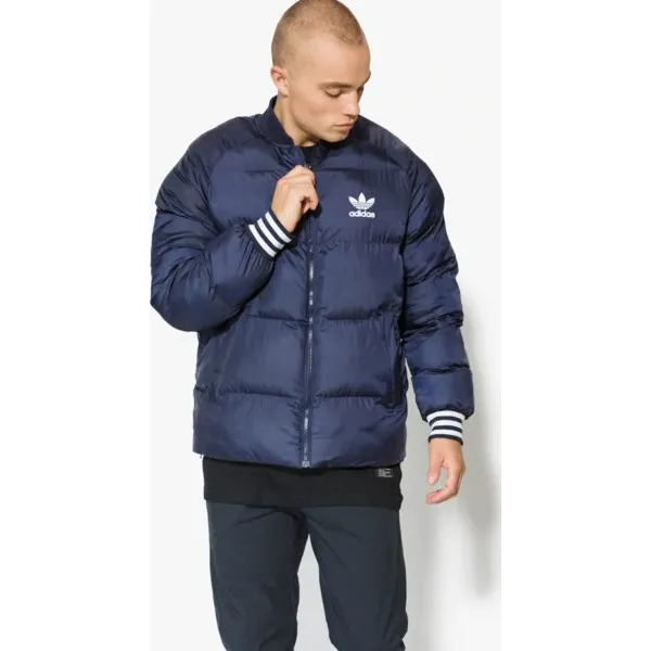 Adidas Kurtka Sst Jacket , granatowy, rozmiar M. Niebieskie kurtki męskie Adidas, m, bez wzorów, z materiału, bez kaptura. W wyprzedaży za 399.99 zł.