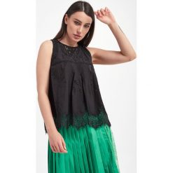 Top TWINSET. Topy damskie Twinset Milano, bez wzorów, bez kołnierzyka, bez ramiączek. W wyprzedaży za 487.07 zł.
