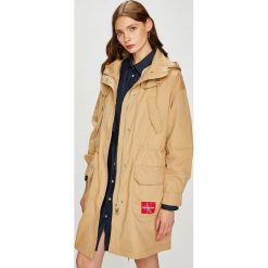 Calvin Klein Jeans - Parka. Brązowe parki damskie Calvin Klein Jeans, m, bez wzorów, z bawełny, bez kaptura. W wyprzedaży za 949.90 zł.