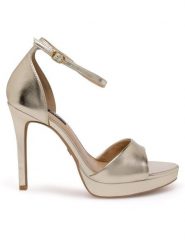 Nine West Sandały WFA2733-2 Złoty. Żółte sandały damskie Nine West, bez wzorów, z syntetyku, bez obcasa, na szpilce, bez zapięcia. Za 183.99 zł.