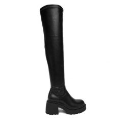 Kozaki DeeZee. Czarne kozaki damskie DeeZee, bez wzorów, bez obcasa, na słupku, bez zapięcia. Za 249.99 zł.
