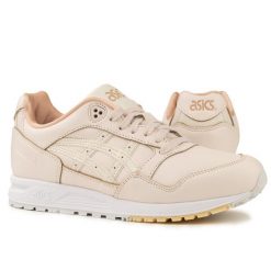 Buty damskie sportowe sneakersy Asics GELSAGA. Białe obuwie sportowe damskie Asics, bez wzorów, bez zapięcia, trekkingowe. W wyprzedaży za 269.00 zł.