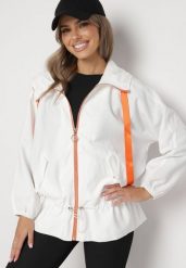 Biała Kurtka Jednorzędowa z Bawełną Kapturem i Wstążką Zakończona Ściągaczem Martinis. Białe kurtki damskie Born2be, l, z aplikacjami, z bawełny. Za 64.99 zł.