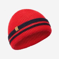 Czapka żeglarska Decathlon 500 ocieplana. Czerwone czapki damskie Decathlon, bez wzorów, z dzianiny. Za 39.99 zł.