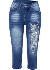 Dżinsy rybaczki z nadrukiem w motyle. Niebieskie jeansy damskie bonprix, bez wzorów, z jeansu. Za 127.99 zł.