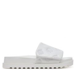 Klapki Guess. Białe klapki damskie Guess, z aplikacjami, bez obcasa, bez zapięcia. Za 289.99 zł.