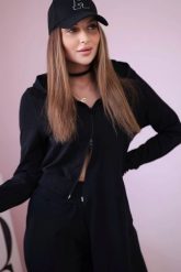 Komplet dresowy bluza z dłuższym bokiem czarny. Czarne bluzy damskie KESI, l, bez wzorów, z bawełny, bez ramiączek, bez kaptura. Za 334.56 zł.