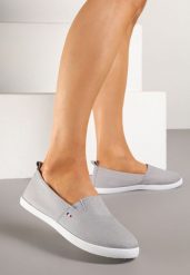 Szare Tenisówki Vices o Klasycznym Fasonie przed Kostkę Telmira. Szare trampki i tenisówki damskie Born2be, bez wzorów, z jeansu, przed kostkę, bez zapięcia. Za 39.99 zł.