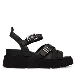 Sandały Tamaris. Czarne sandały damskie Tamaris, bez wzorów, bez obcasa, na koturnie, bez zapięcia. Za 299.99 zł.