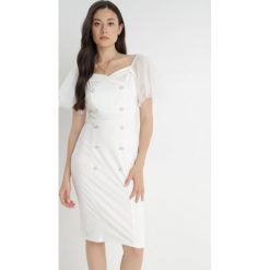 Biała Sukienka z Bawełny Oreina. Białe sukienki damskie Born2be, m, bez wzorów, z bawełny, eleganckie, bez kołnierzyka, bez ramiączek, midi, dopasowane. Za 19.99 zł.