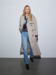 Jeansy straight - niebieski. Niebieskie jeansy damskie Reserved, bez wzorów, z denimu. Za 129.99 zł.