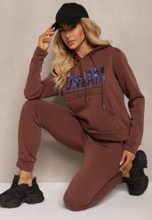 Brązowy Ocieplany Komplet Dresowy Bawełniany Spodnie Joggery i Bluza Zdobiona Nadrukiem Filoira. Brązowe bluzy damskie Renee, m, z aplikacjami, z bawełny, bez ramiączek, z kapturem. Za 84.99 zł.
