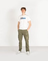 Pepe Jeans T-shirt "Gelu" | PM507757 | Gelu | Mężczyzna | Biały. Białe t-shirty męskie Pepe Jeans, m, bez wzorów, z bawełny, bez kołnierzyka, bez ramiączek. W wyprzedaży za 99.00 zł.