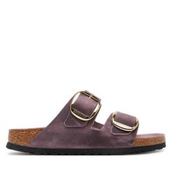 Klapki Birkenstock. Fioletowe klapki damskie Birkenstock, bez wzorów, bez obcasa, bez zapięcia. Za 539.99 zł.
