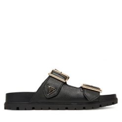 Klapki Guess. Czarne klapki damskie Guess, z aplikacjami, bez obcasa, bez zapięcia. Za 439.99 zł.