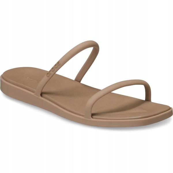 Klapki Dla Dorosłych Crocs Miami Two Strap. Brązowe klapki damskie Crocs, bez wzorów, z materiału, bez zapięcia. Za 199.99 zł.