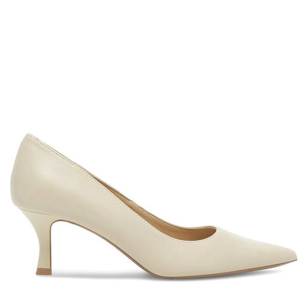 Czółenka Lasocki. Czółenka damskie Lasocki, bez wzorów, bez obcasa, bez zapięcia. Za 229.99 zł.