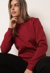 Bordowa Bluza Klasyczna z Polarową Podszewką Embri. Czerwone bluzy damskie Born2be, l, z aplikacjami, z jeansu, casualowe, bez ramiączek, bez kaptura. Za 49.99 zł.