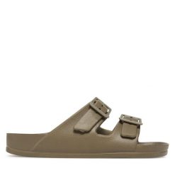 Klapki ONLY Shoes. Brązowe klapki damskie ONLY Shoes, bez wzorów, bez obcasa, bez zapięcia. Za 59.99 zł.