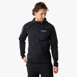 Kurtka do biegania męska Swedemount Ultra Light Running Jacket wiatroszczelna. Czarne kurtki męskie SWEDEMOUNT, m, bez wzorów, z materiału, z kapturem, do biegania. Za 329.99 zł.
