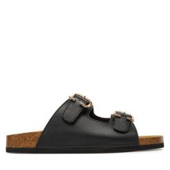 Klapki Lasocki. Czarne klapki damskie Lasocki, bez wzorów, bez obcasa, bez zapięcia. Za 139.99 zł.