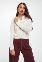Sweter damski dziewicza wełna z kaszmirem Moxa. Swetry nierozpinane damskie MM, xs, bez wzorów, z kaszmiru, bez kołnierzyka, bez ramiączek. Za 849.00 zł.