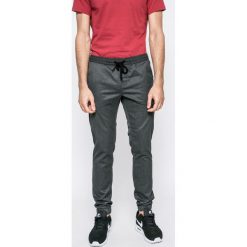 Tom Tailor Denim - Spodnie. Szare eleganckie spodnie męskie TOM TAILOR DENIM, bez wzorów, z denimu. W wyprzedaży za 129.90 zł.