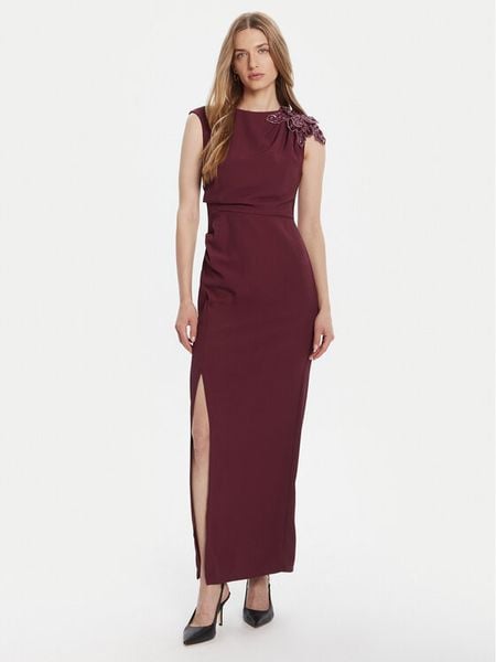 Rinascimento Sukienka wieczorowa CFC0020094002 Bordowy Slim Fit. Czerwone sukienki damskie Rinascimento, m, bez wzorów, z syntetyku, wizytowe, bez kołnierzyka, bez ramiączek. Za 509.99 zł.