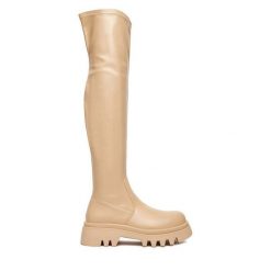 Kozaki DeeZee. Brązowe kozaki damskie DeeZee, bez wzorów, bez obcasa, na płaskiej podeszwie, bez zapięcia. Za 259.99 zł.