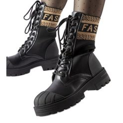 Czarne skarpetowe buty brązowy napis Daria. Czarne botki damskie na jesień, bez wzorów, z materiału, klasyczne, z okrągłym noskiem, za kostkę, bez obcasa, na obcasie, bez zapięcia. Za 78.33 zł.