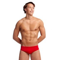 Kąpielówki męskie slipy na basen treningowe Funky Trunks Still Red. Czerwone kąpielówki męskie Funky Trunks, l, bez wzorów. Za 124.99 zł.
