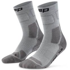 Skarpety hikingowe męskie kompresyjne do połowy łydki z lekką amortyzacją CEP. Szare skarpety męskie CEP, bez wzorów, z elastanu. Za 94.00 zł.