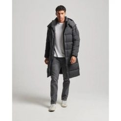 Długa kurtka Superdry Ripstop. Czarne kurtki męskie Superdry, na zimę, m, bez wzorów, z nylonu, klasyczne, bez kaptura. Za 680.50 zł.