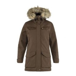 Kurtka puchowa damska Fjällräven Nuuk Parka. Brązowe parki damskie Fjällräven, bez wzorów, z puchu, bez kaptura. Za 2,221.75 zł.