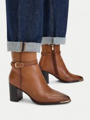 MEXX Botki EO-WI44-TUGA-01 Brązowy jasny. Brązowe botki damskie Mexx, bez wzorów, ze skóry, bez obcasa, na słupku, bez zapięcia. Za 449.99 zł.