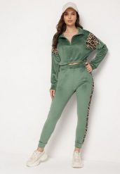 Zielony Welurowy Komplet Dresowy Krótka Bluza i Spodnie z Wstawkami w Cętki Kilima. Zielone bluzy damskie Born2be, m, bez wzorów, z dresówki, bez ramiączek, bez kaptura. Za 79.99 zł.