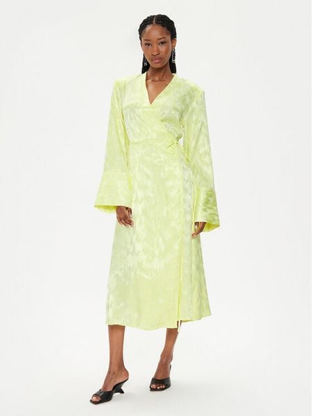 Gestuz Sukienka letnia Dray 10908878 Żółty Relaxed Fit. Żółte sukienki damskie Gestuz, na lato, bez wzorów, z wiskozy, bez kołnierzyka, bez ramiączek. Za 729.99 zł.