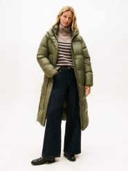 Tommy Hilfiger płaszcz puchowy Kobiety Sztuczne włókno zielony, S. Zielone płaszcze damskie Tommy Hilfiger, na zimę, s, bez wzorów, z puchu, bez kołnierzyka, bez kaptura. Za 1,199.95 zł.