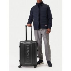 Walizka średnia Hunter. Czarne walizki damskie Hunter, bez wzorów, średnie. Za 359.99 zł.