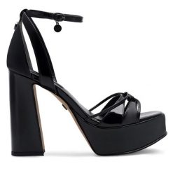 Sandały Nine West. Czarne sandały damskie Nine West, bez wzorów, bez obcasa, na słupku, bez zapięcia. Za 124.99 zł.
