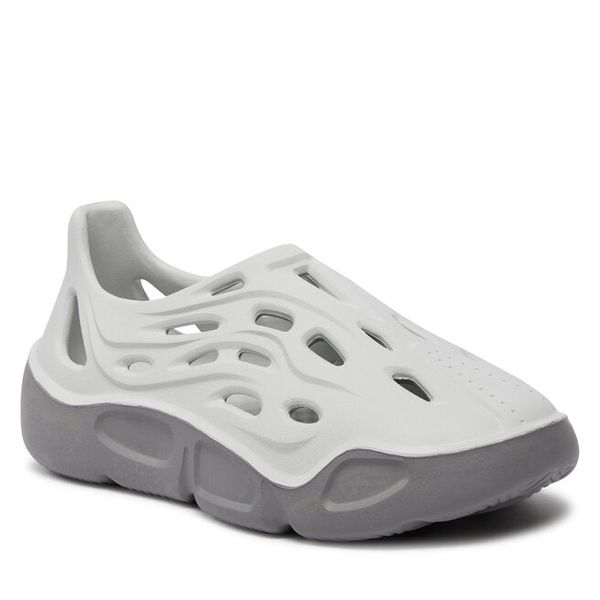 Półbuty Steve Madden. Szare półbuty damskie Steve Madden, bez wzorów, bez obcasa, na płaskiej podeszwie, bez zapięcia. Za 379.99 zł.