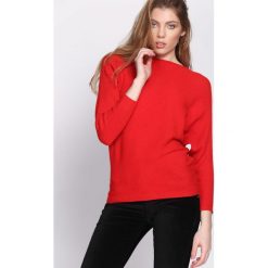 Czerwona Bluzka Boastful. Czerwone bluzki damskie Born2be, l, bez wzorów, z materiału, eleganckie, bez kołnierzyka, bez ramiączek. Za 79.99 zł.
