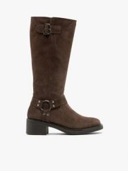 Brązowe kozaki biker boots ze skóry welurowej. Brązowe kozaki damskie Brawo sp. z o.o., bez wzorów, ze skóry, bez obcasa, bez zapięcia. Za 699.99 zł.
