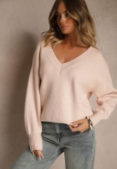 Różowy Sweter z Kaszmirem i Trójkątnym Dekoltem Plenne. Czerwone swetry nierozpinane damskie Renee, bez wzorów, z kaszmiru, casualowe, bez kołnierzyka, bez ramiączek. Za 139.99 zł.