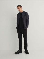 Koszula slim z domieszką lyocellu - szary. Szare koszule męskie Reserved, l, bez wzorów, z dzianiny, bez kołnierzyka, bez ramiączek. W wyprzedaży za 49.99 zł.